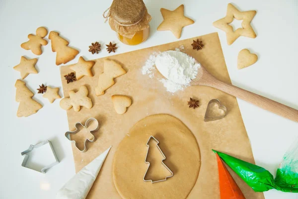 Weihnachten Lebkuchen kochen Dekoration für Neujahrsfeier — Stockfoto