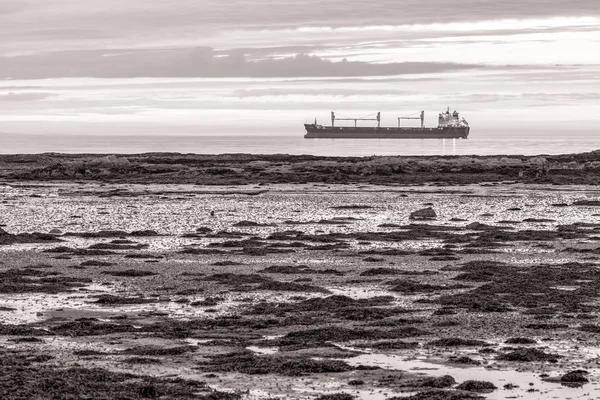 在爱尔兰海上日落 / 贝尔法斯特湾，从格鲁姆斯波特，班戈, — 图库照片