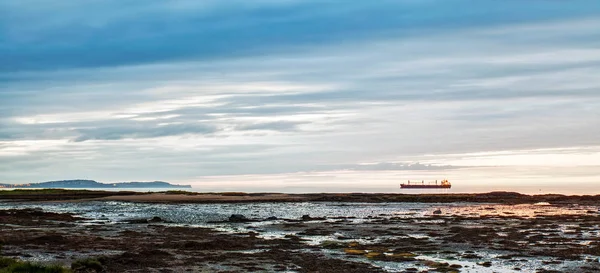 Sunset over Irish Sea / Belfast Lough, from Groomsport, Bangor, — Stock Photo, Image