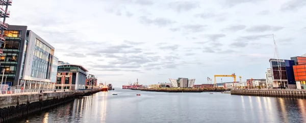 Belfast manzarası akşam, Belfast şehir, Kuzey İrlanda, 