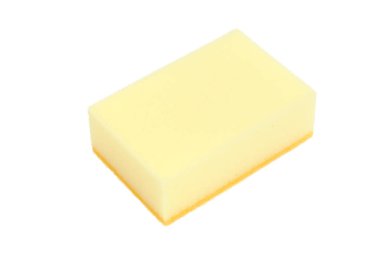 Beyaz arka plan üzerinde izole mutfak için sarı sünger.