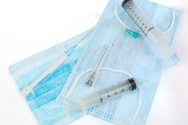 Medical Protective Mask Syringes White Background Corona Virus Healthcare Medical — Stock Photo, Image