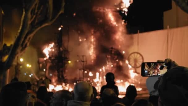 Spain Denia the 15th of March 2019. During the burning of the Fallas .Traditional holiday in Valencia. — 비디오