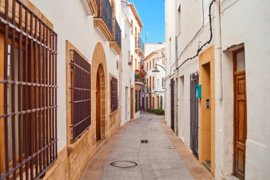 23 Aralık 2019 'da eski Javea şehrinin güzel sokaklarından biri olan İspanya' nın eski kenti Alicante 'de.