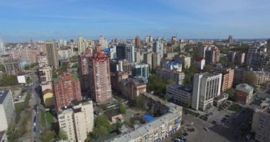 Büyük mahalle cityscape ufuk ve gayrimenkul varlık ile hava Kiev'de inşa