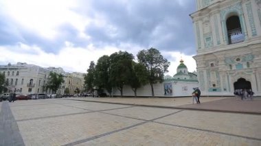 Kiev, Ukrayna - 6 Temmuz 2017: St. Sophia Meydanı ve St. Sophia Katedrali cityscape