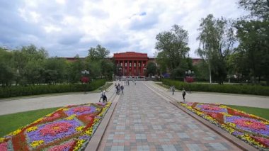 Kiev, Ukrayna - 6 Temmuz 2017: Taras Şevçenko Üniversitesi Shevchenko park manzaraları