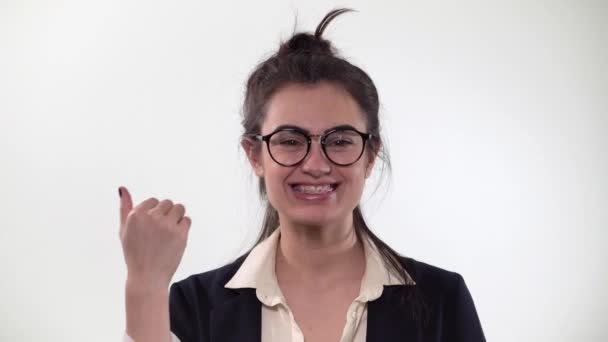 Braces before and after young girl covers the braces with hand and appears without it with perfect smile — Stock Video