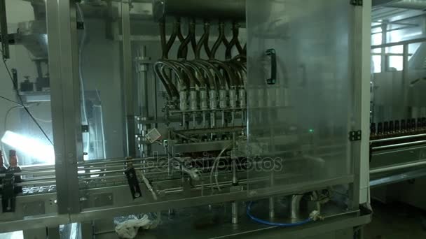 The production of medicines in bottles — Stock Video