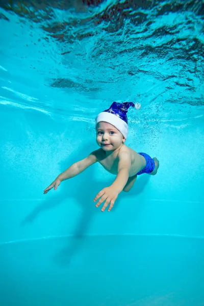 Adorable Bebé Con Sombrero Santa Claus Con Ojos Azules Nada — Foto de Stock