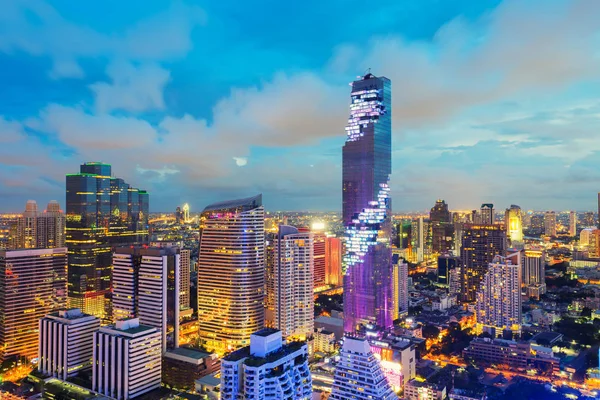 Bangkok Mahanakhon Bangkok'ta yeni en yüksek binası görünümdür. Yükselen bina