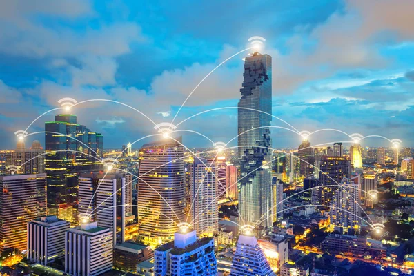Wi-Fi simgesi ve city scape ve ağ bağlantısı
