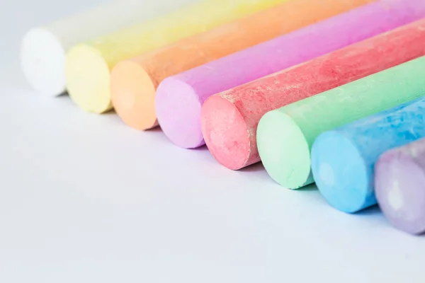 Crayons Multicoloridos Pastel Verde Amarelo Rosa Roxo Azul Pastéis Pintados — Fotografia de Stock