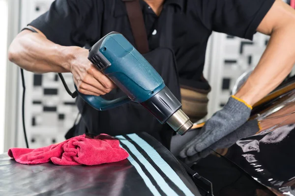 Araba penceresi serisi renklendirme: ısıl küçülen pencere film