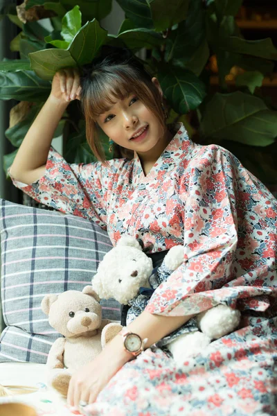 Lifestyle Series Asian Woman Yukata Casual Summer Kimono Coffee Shop — Stock Photo, Image