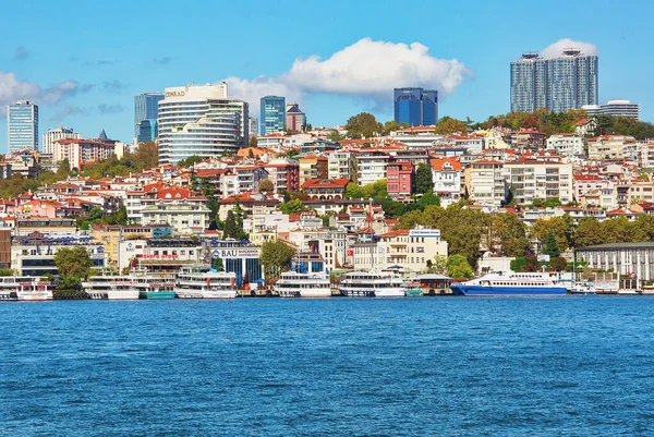 Istanbul Turkey October 9Th 2019 Genuine Architecture Banks Bosphorus Popular — 图库照片