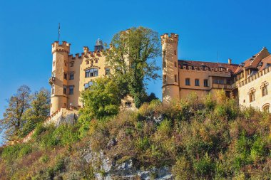 Almanya, Bavyera 'daki Hohenschwangau şatosu, sonbahar mevsimi açık hava