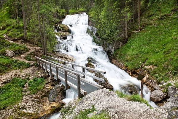 Cascata Nel Bosco Cascata Fanes Cascate Fanes Nelle Dolomiti — Foto Stock