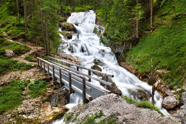 Vízesés Erdőben Fanes Cascade Cascate Fanes Dolomitokban — Stock Fotó