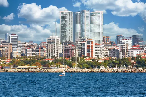 Istanbul Turkey October 9Th 2019 Genuine Architecture Banks Bosphorus Popular — 图库照片