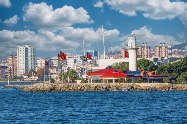 Istanbul Turkey October 9Th 2019 Genuine Architecture Banks Bosphorus Popular — 图库照片