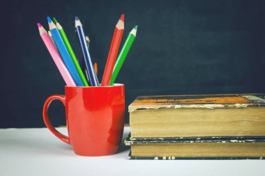 Kalem masada kitaplar tarafından Kupası