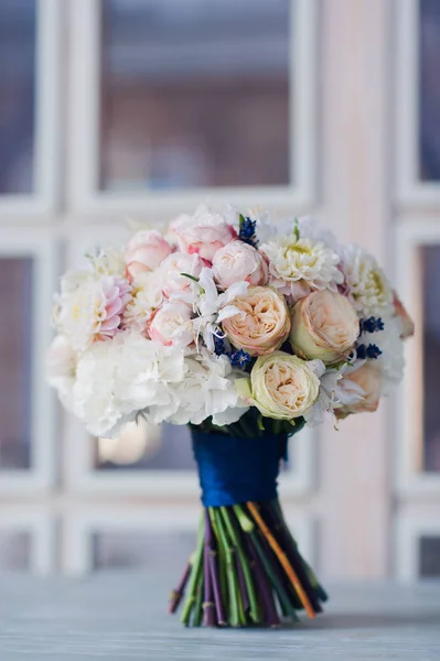 Brautstrauß aus Blumen. — Stockfoto