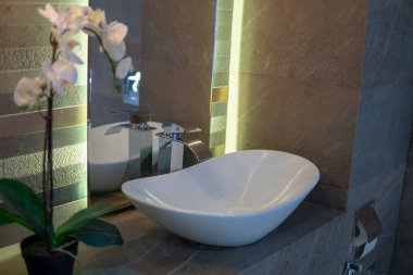 Modern bir sanat ve çatı katı dairesi.