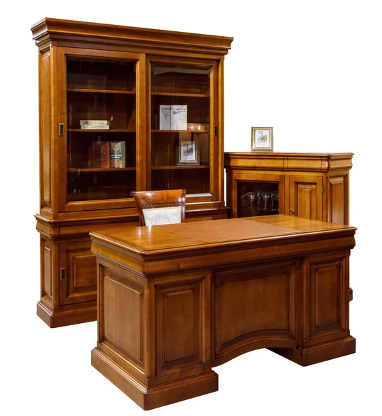 ahşap yazı masası, kitaplık, mini bar