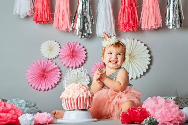 babys ilk doğum günü