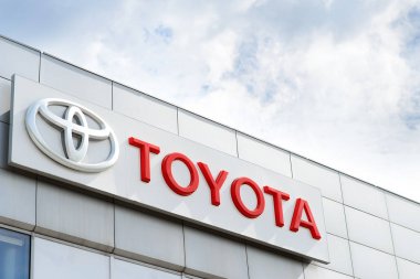 Vologda, Rusya 7 Haziran 2017 Toyota Toyota logo otomotiv teknolojisi Rusya'da