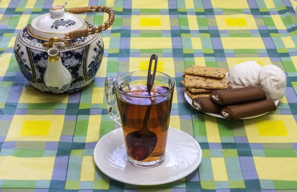 Morning tea glass tea cup, tea and sweets — Stock Photo, Image