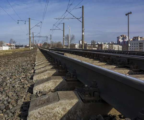 To greiner av elektrisk jernbane for trafikk med tog w – stockfoto