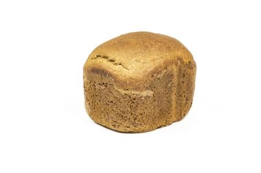 Beyaz arka planda bir somun taze ekmek.