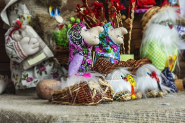 Halk sanatı. Hediyelik eşya el sanatları masal karakterleri