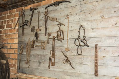 Kırsal smithy ahşap duvar dövme