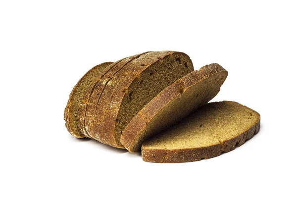 Vários pedaços de pão de centeio estão em um fundo branco — Fotografia de Stock