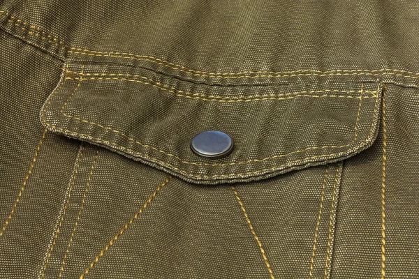 Tasca valvola con chiusura a bottone sui vestiti — Foto Stock