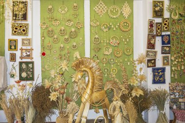 Antik craft. Saman yapılan öğeler ve (el yapımı Dudutki olmak,