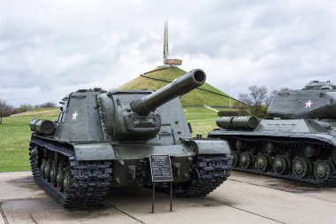 Sovyet askeri teçhizat. Kundağı motorlu ISU-152. (Mins