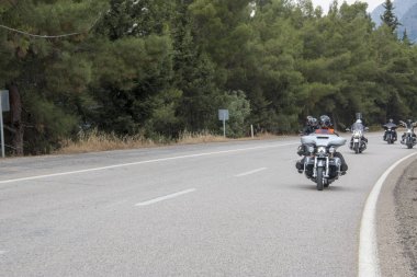 Harley Davidson 'a binerken mutlu sürücü