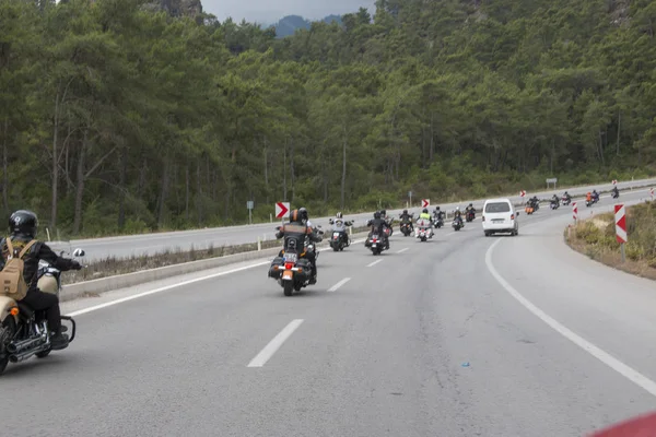 Buon pilota in sella Harley Davidson — Foto Stock