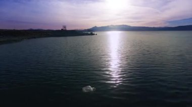 canlı mor göl günbatımı, hava vurdu