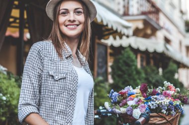 Sadece etrafında sürme. 