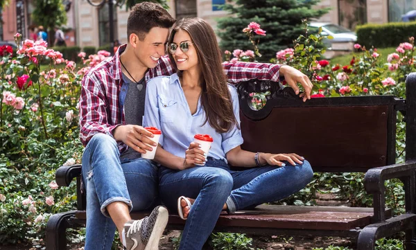 Als hij je aan het lachen, hes degene. — Stockfoto