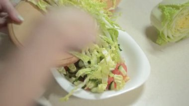 Ermeni lavaş tavuk ve sebze ile hazırlanması