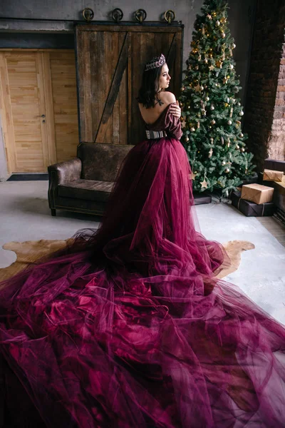 Kraliçe Marsala renkli görüntü güzel kadın