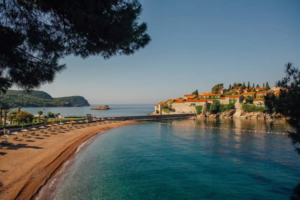 Beach of Montenegro on the Adriatic Sea shore — Stock Photo, Image