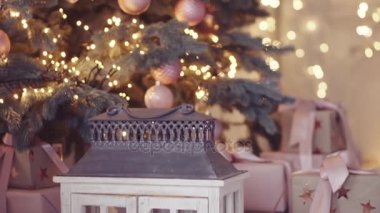 renkli bokeh ve Noel ışıkları ile Noel ağacı