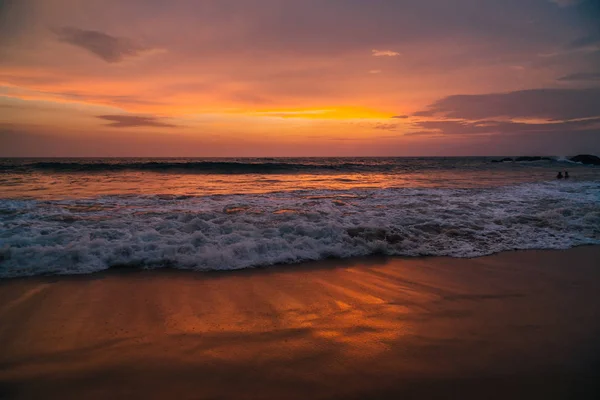 Красивый красочный закат над Индийским океаном — стоковое фото